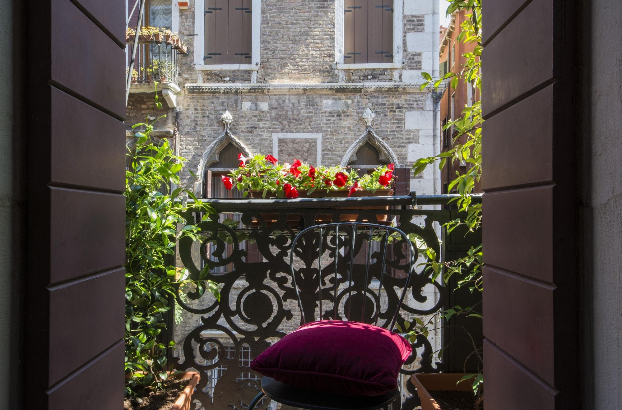 Hotel Becher Venedik Dış mekan fotoğraf